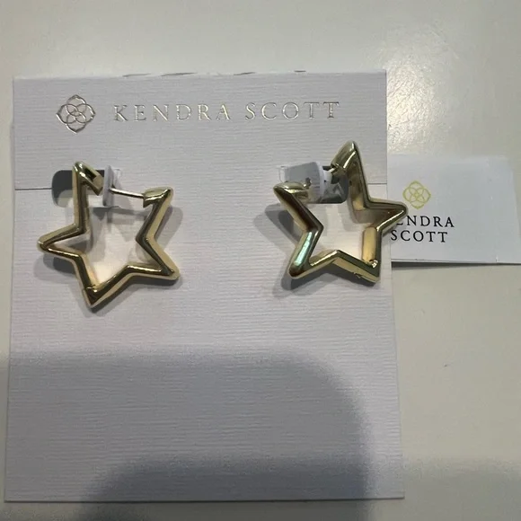 NWT-Kendra Scott Star Huggie Earrings in Gold - Picture 9 of 10